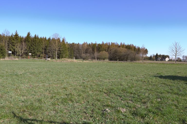 Prostorný stavební pozemek – Ostašovice, Lično