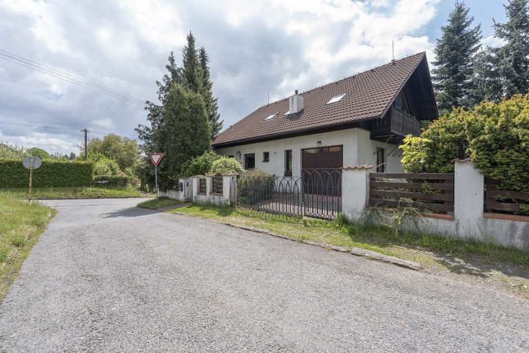 Rodinný dům s garáží – U Drachtinky, Hlinsko